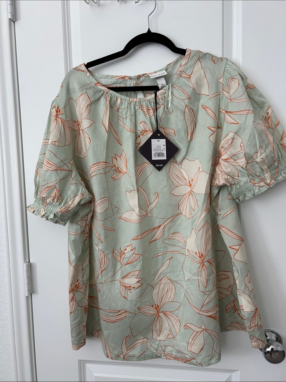 NWT 2X Ava & Viv top